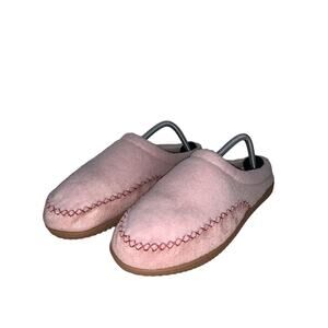 Pink Womens Size 9-10 Felt Moccasin Slippers With Rubber Soles & Red Stitching